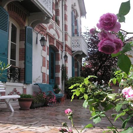 L'Oustal Bed & Breakfast Bourges Ngoại thất bức ảnh