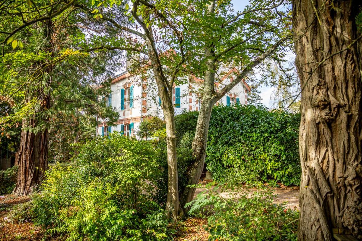L'Oustal Bed & Breakfast Bourges Ngoại thất bức ảnh