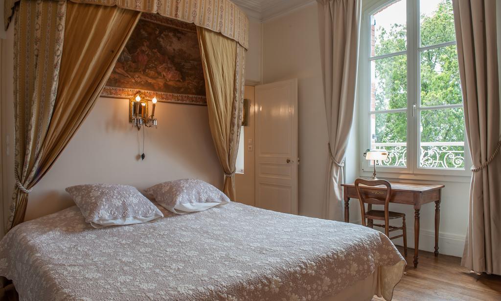 L'Oustal Bed & Breakfast Bourges Ngoại thất bức ảnh